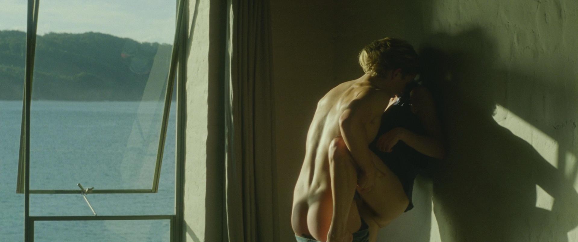 Naomi Campbell Nude Film Scene 45