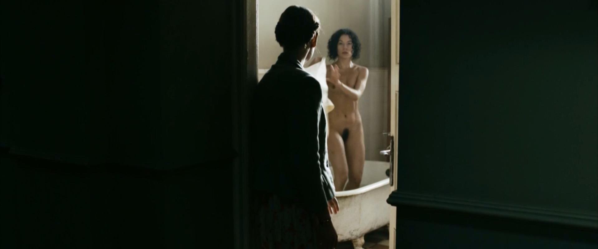 Nude Video Celebs Magdalena Boczarska Nude Julia Pogrebinska Nude W Ukryciu 2013 5223