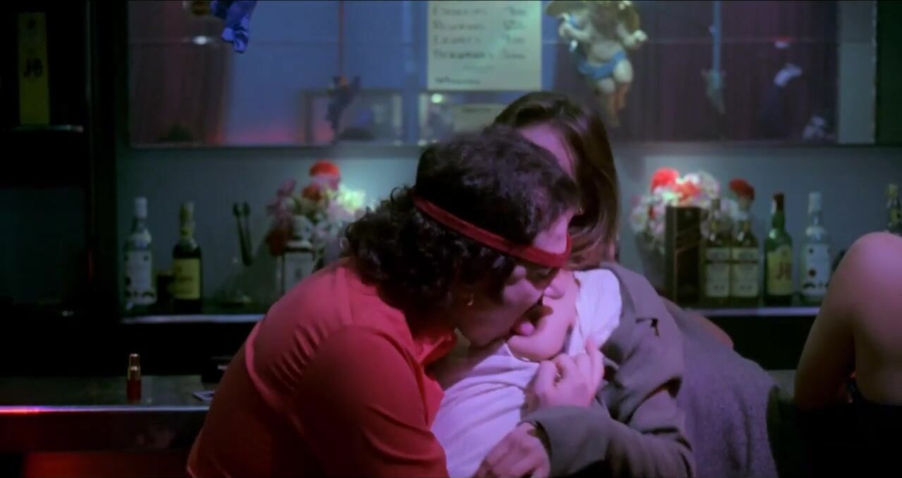 Emma Suarez nude - Enciende mi Pasion (1994)