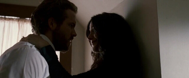 Carrie-Anne Moss sexy - Fireflies in the Garden (2008)