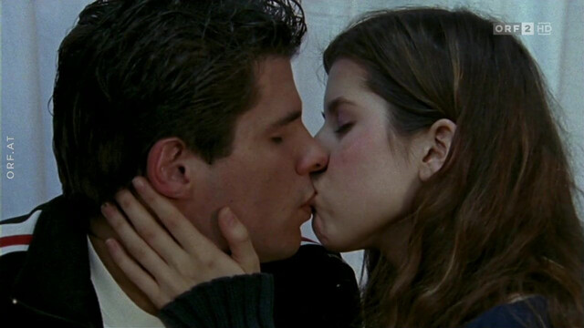 Nora Heschl nude - Oben ohne s01e04 (2007)