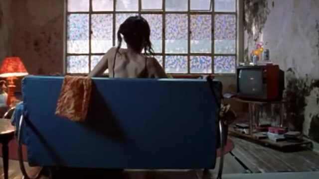 Ana Serradilla sexy - Sexo, amor y otras perversiones (2006)