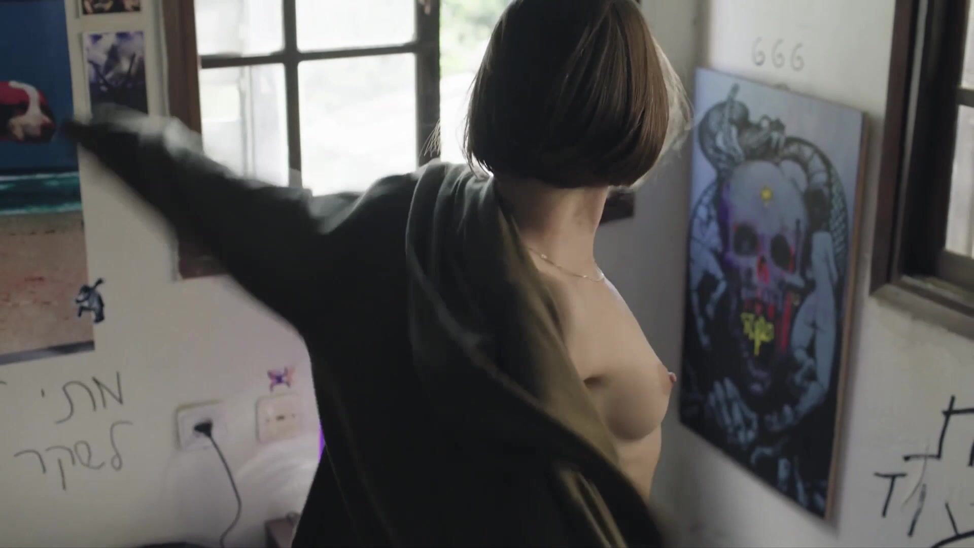 Bat Hen Sabag nude - Horeset s01e04 (2025)