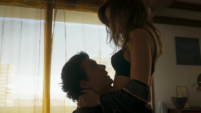 Teresa Tavares sexy - O Arquiteto s01e01,e02 (2025)