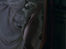 Anamaria Vartolomei sexy, Noée Abita sexy, Diane Kruger sexy - The Seduction s01e05 (2025)