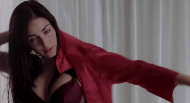 Ximena Herrera sexy - La Otra Familia (2011)