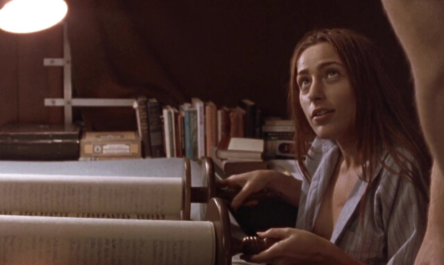 Summer Phoenix nude - The Believer (2001)