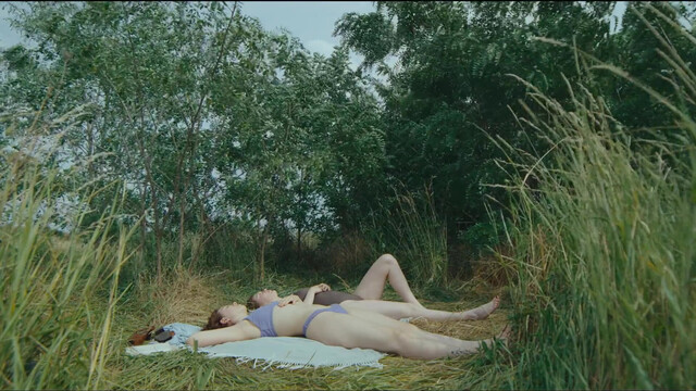 Lara Horvarth nude - Der Tag, die Flut. (2023)