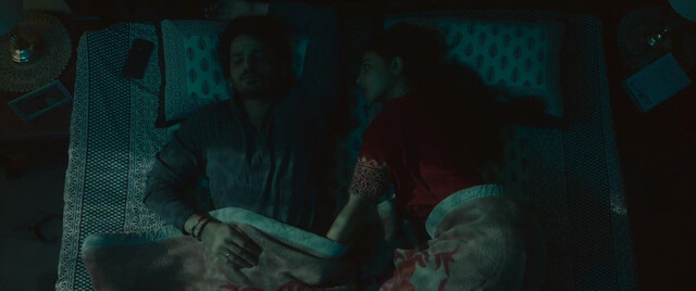 Radhika Apte sexy, Sauraseni Maitra sexy - Saali Mohabbat (2025)