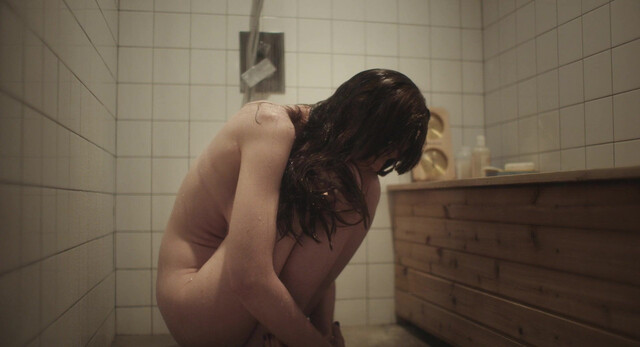 Alexi Wasser nude - Messy (2024)