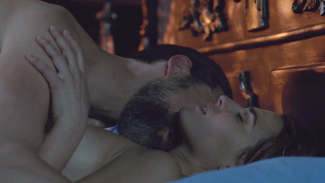 Melia Kreiling sexy - Tyrant s02e06, s03e05 (2015–2016)