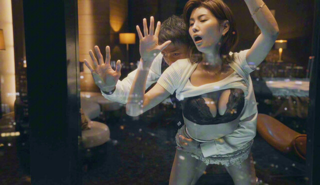 Mino Suzume sexy - Tokyo Swindlers s01e07 (2024)