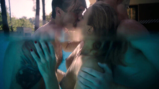 Marta Nieradkiewicz nude - Three Loves (2025)