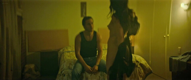 Ashleigh Cummings sexy, Cori Delahaunty nude, Mia Artemis nude, Josephine Blazier sexy - Run s01e01-06 (2026)