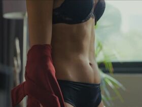 Karen Sandoval sexy - Dinastía Casillas s01 (2025)