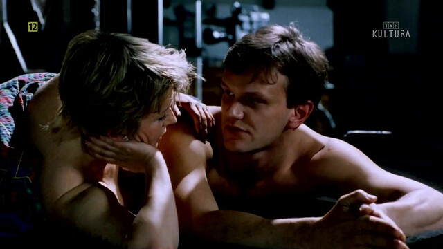 Gabriela Kownacka nude, Joanna Brodzik nude, Malgorzata Gudejko nude - Dzieci i ryby (1996)