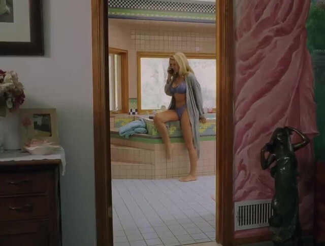 Gail Harris sexy - The Circuit 2: The Final Punch (2002)