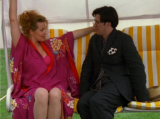 Petra Morze sexy - Mein Opa und die 13 Stuhle (1997)