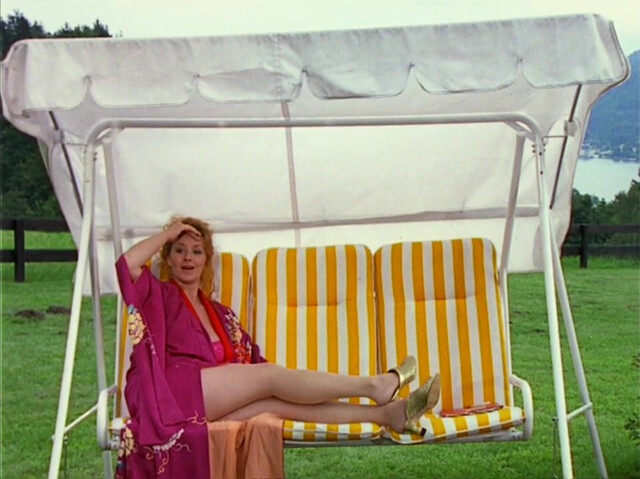 Petra Morze sexy - Mein Opa und die 13 Stuhle (1997)