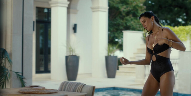 Michelle Randolph sexy, Ali Larter sexy, Francesca Xuereb sexy, Stefania Spampinato sexy, Paulina Chávez sexy - Landman s02e10 (2026)