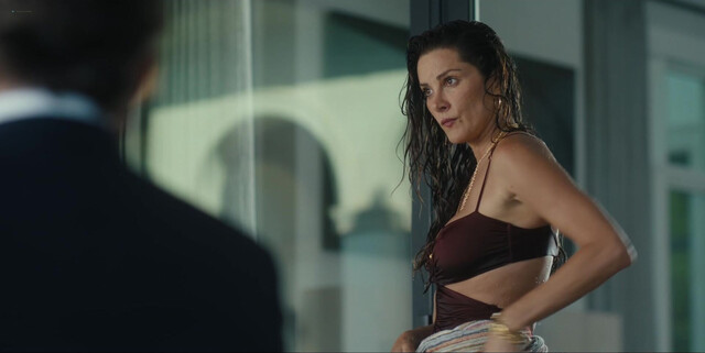 Michelle Randolph sexy, Ali Larter sexy, Francesca Xuereb sexy, Stefania Spampinato sexy, Paulina Chávez sexy - Landman s02e10 (2026)