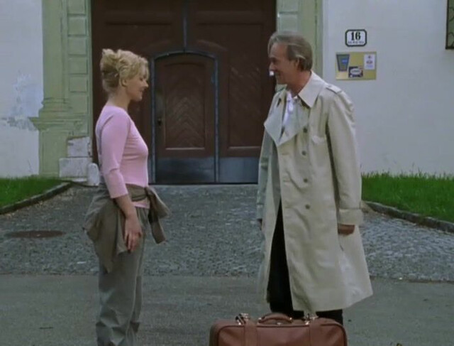 Petra Morze sexy - Schlosshotel Orth s08e03 (2003)