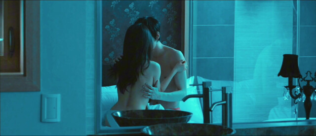 Shin Sae-Kyeong sexy - Five Senses of Eros (2009)