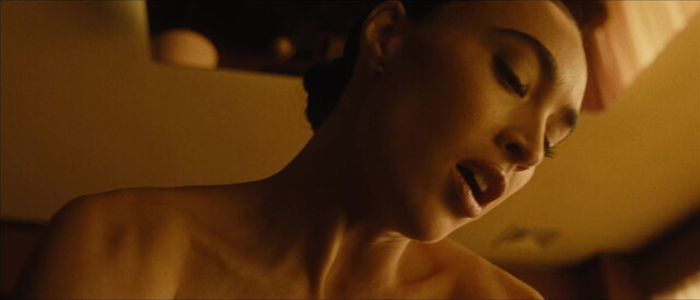 Rebecca Hall nude, Jessica Alexander nude, Gachi Angeles nude, Chanel Stewart sexy - The Beauty s01e01-03 (2026)