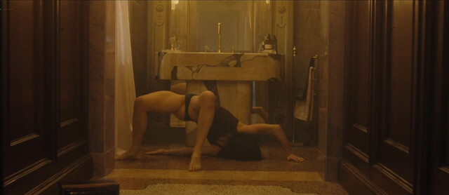 Rebecca Hall nude, Jessica Alexander nude, Gachi Angeles nude, Chanel Stewart sexy - The Beauty s01e01-03 (2026)