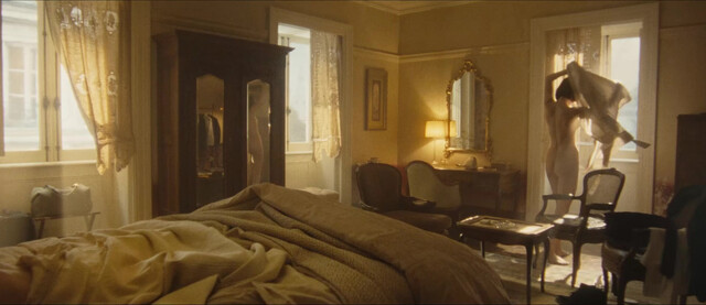 Rebecca Hall nude, Jessica Alexander nude, Gachi Angeles nude, Chanel Stewart sexy - The Beauty s01e01-03 (2026)