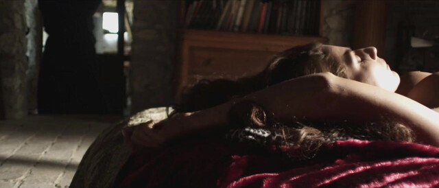 Roberta Gemma nude - Bloody Sin (2011)