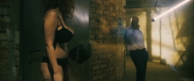 Leila Lowfire nude - Time Is Up (2018)