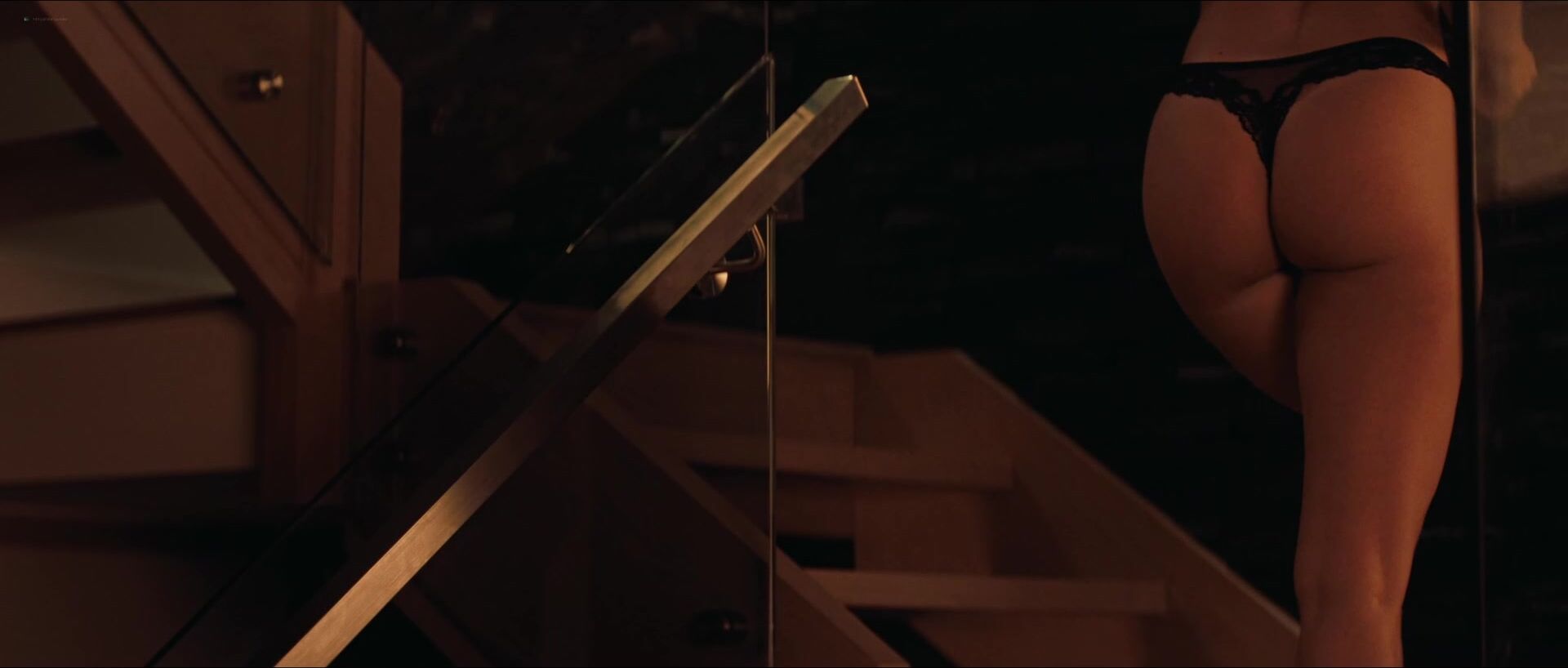 Sophie Nelisse sexy - Heated Rivalry s01e04 (2025)