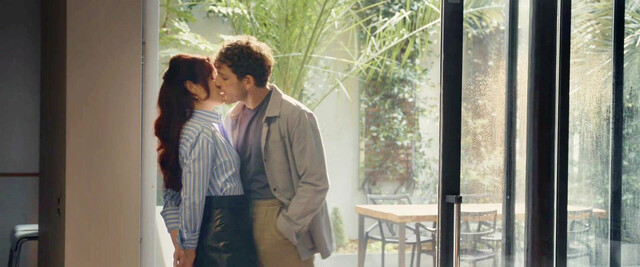 Robin Wright sexy, Olivia Cooke sexy - The Girlfriend s01e01 (2025)