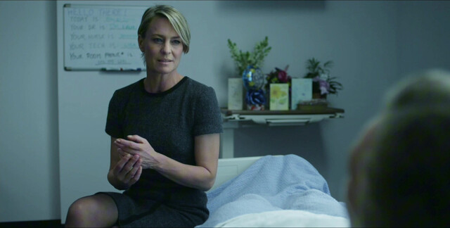 Robin Wright sexy - House of cards s01e06, e10 (2013)