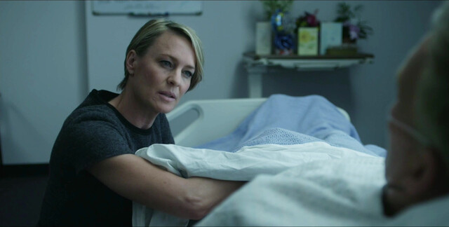 Robin Wright sexy - House of cards s01e06, e10 (2013)