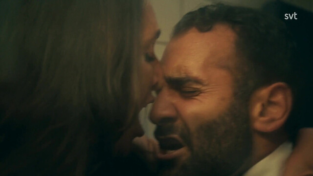 Vivianne Treschow sexy - Hundarna s01e01 (2026)