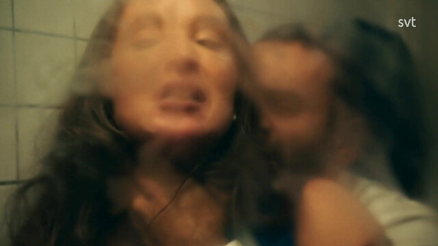 Vivianne Treschow sexy - Hundarna s01e01 (2026)