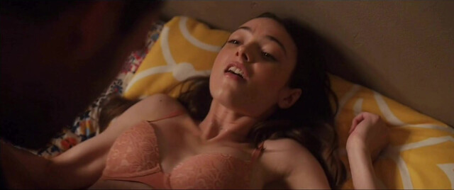 Lily McInerny sexy - Tell Me Lies s01e10 (2022)