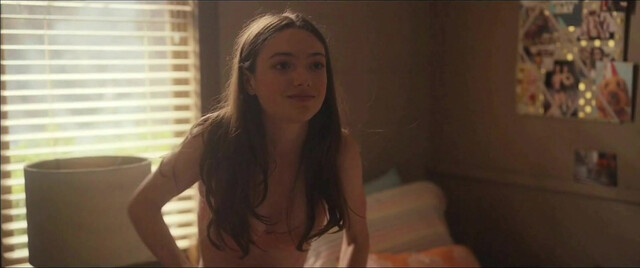 Lily McInerny sexy - Tell Me Lies s01e10 (2022)