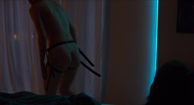 Jouman Fattal nude, Hanna van Vliet nude - Anne+ (2021)