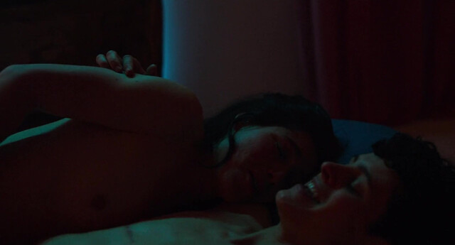 Jouman Fattal nude, Hanna van Vliet nude - Anne+ (2021)