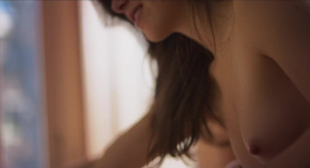 Jouman Fattal nude, Hanna van Vliet nude - Anne+ (2021)