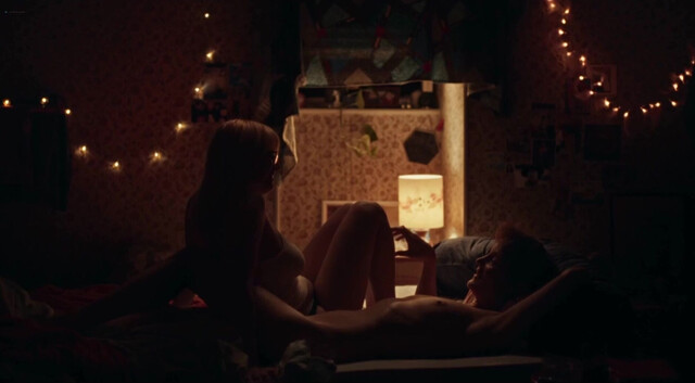 Vicky Krieps nude, Monia Chokri nude, Tallulah Cassavetti sexy - Love Me Tender (2025)