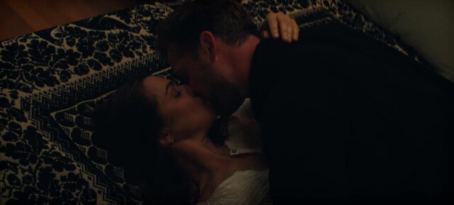 Rachel Weisz sexy - Vladimir s01e08 (2026)