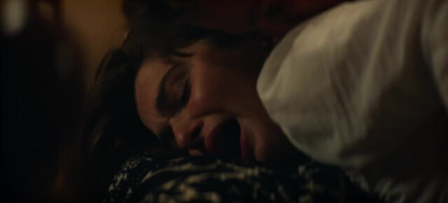 Rachel Weisz sexy - Vladimir s01e08 (2026)