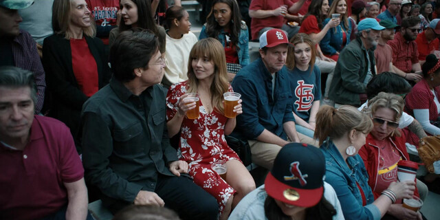 Linda Cardellini sexy - DTF St. Louis s01e02 (2026)