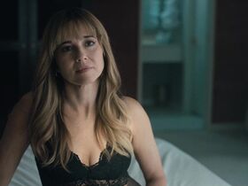 Linda Cardellini sexy - DTF: St. Louis s01e03 (2026)