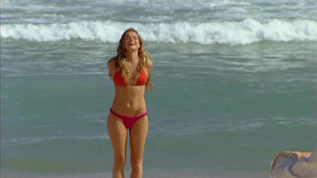 Maria Ribeiro nude, Luz Cipriota nude - Love Stories Only Last 90 Minutes (2009)