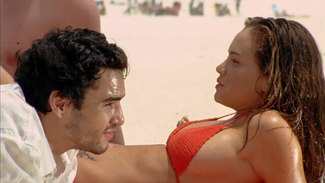 Maria Ribeiro nude, Luz Cipriota nude - Love Stories Only Last 90 Minutes (2009)